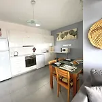 Infinite Blue- 2bdr Panoramic Sea View & Pool *