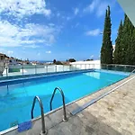Infinite Blue- 2bdr Panoramic Sea View & Pool Apartamento