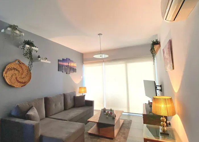 Infinite Blue- 2bdr Panoramic Sea View & Pool * ペイヤ